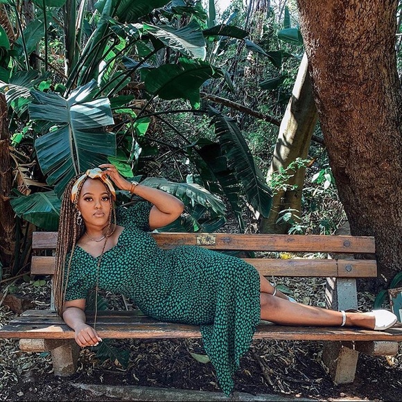 Dress by H&M split, puff sleeve XS NWT - Picture 2 of 6